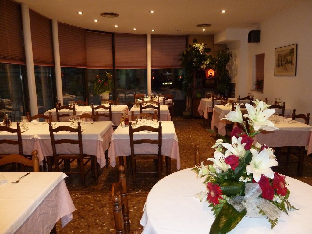 Hôtel Restaurant Fonda Giralt à Amer Extérieur photo