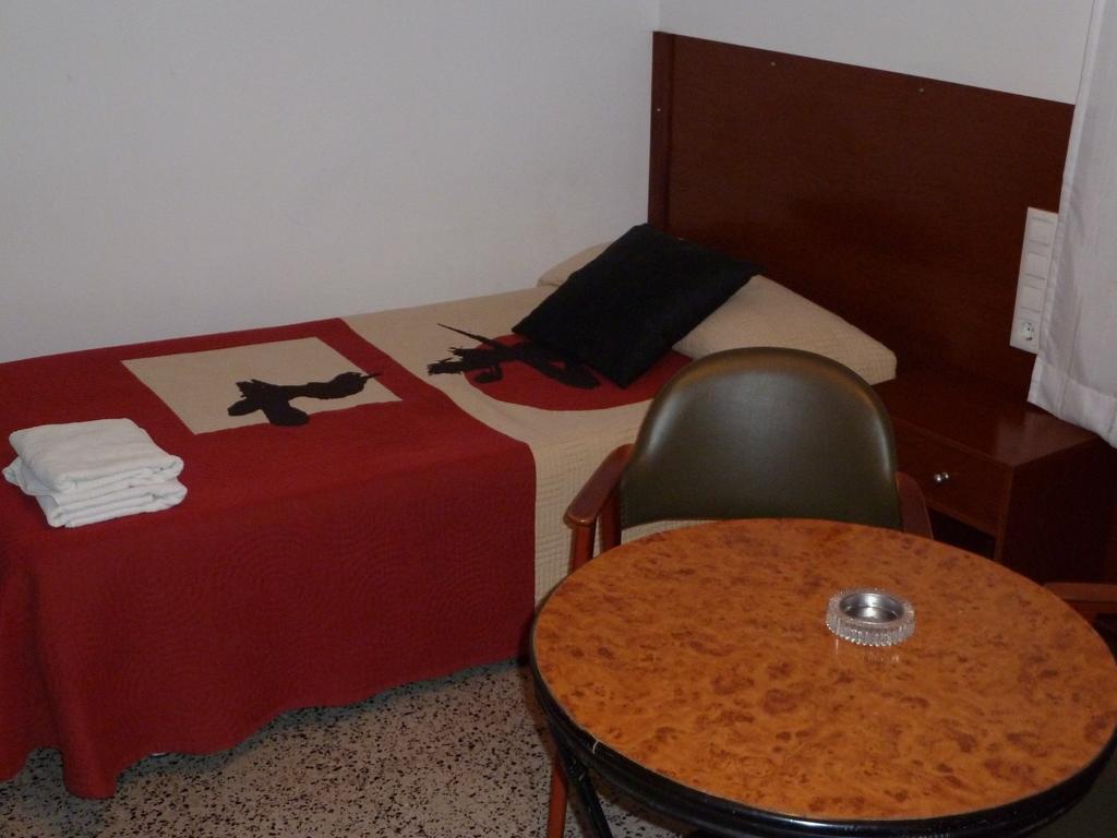Hôtel Restaurant Fonda Giralt à Amer Chambre photo